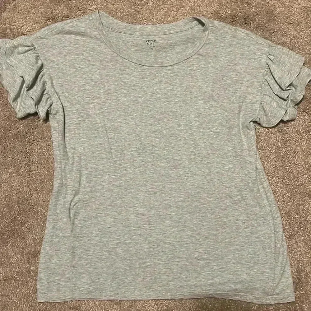 Crown & Ivy top, grey, size small